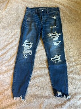 American Eagle Outfitters Women's Dark Blue Distressed Skinny Jeans